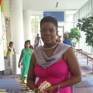 Meet your Posher, Vee